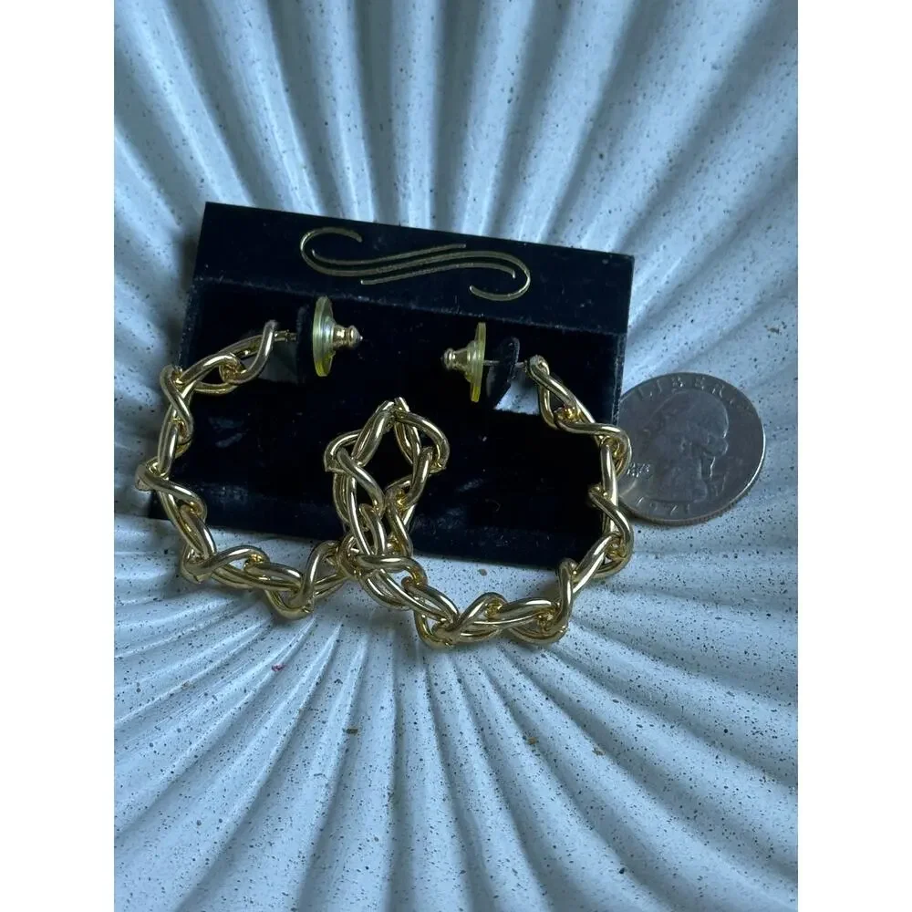 BOGO FREE Retro VTG torrid gold Barb wire hoop earrings